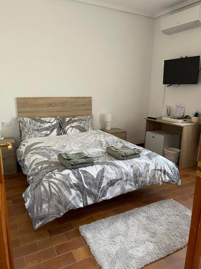 Djm Palms - Shared Casa Rural - Casa Rural Compartida - No Es Una Casa Privada Ayora Екстериор снимка