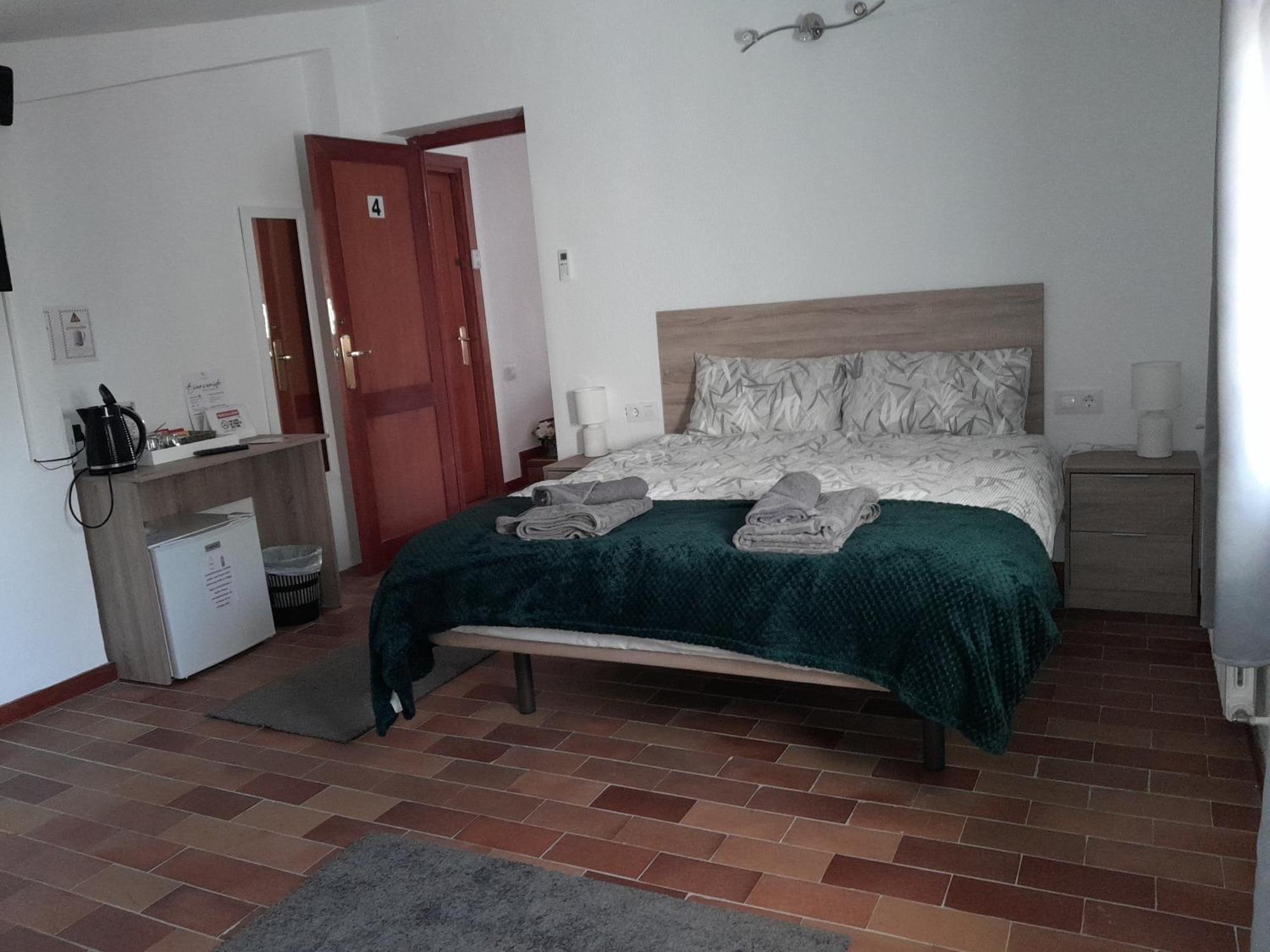 Djm Palms - Shared Casa Rural - Casa Rural Compartida - No Es Una Casa Privada Ayora Екстериор снимка